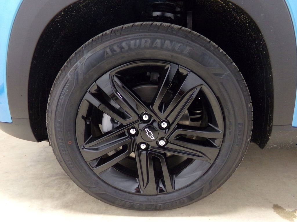New 2025 Chevrolet Trax ACTIV w/ Sunroof Package image 31