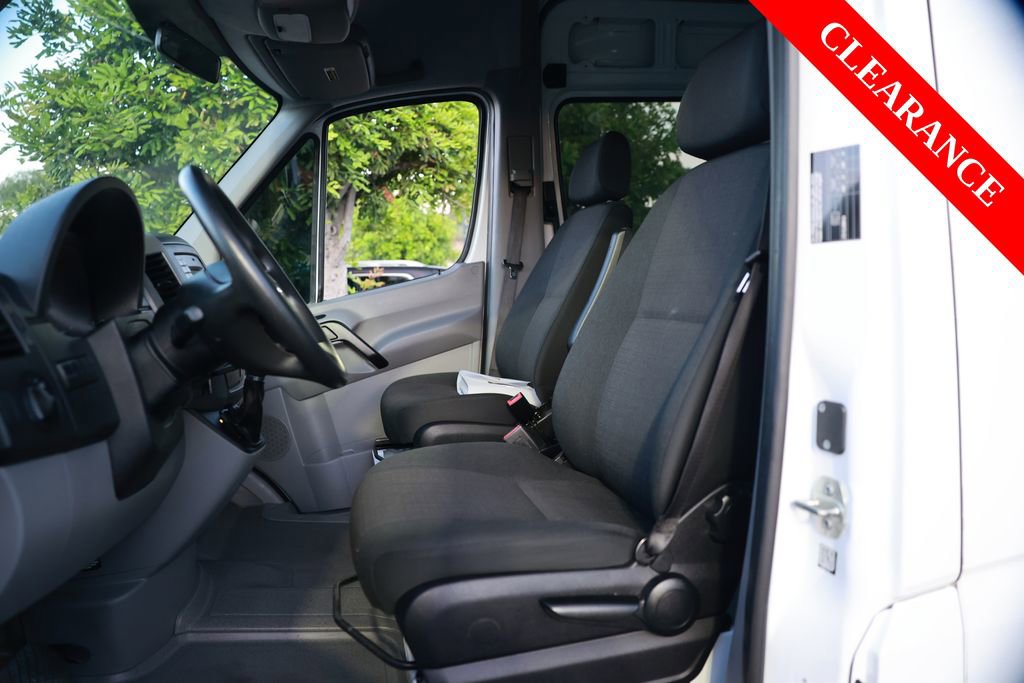 Used 2018 Mercedes-Benz Sprinter 3500 image 17