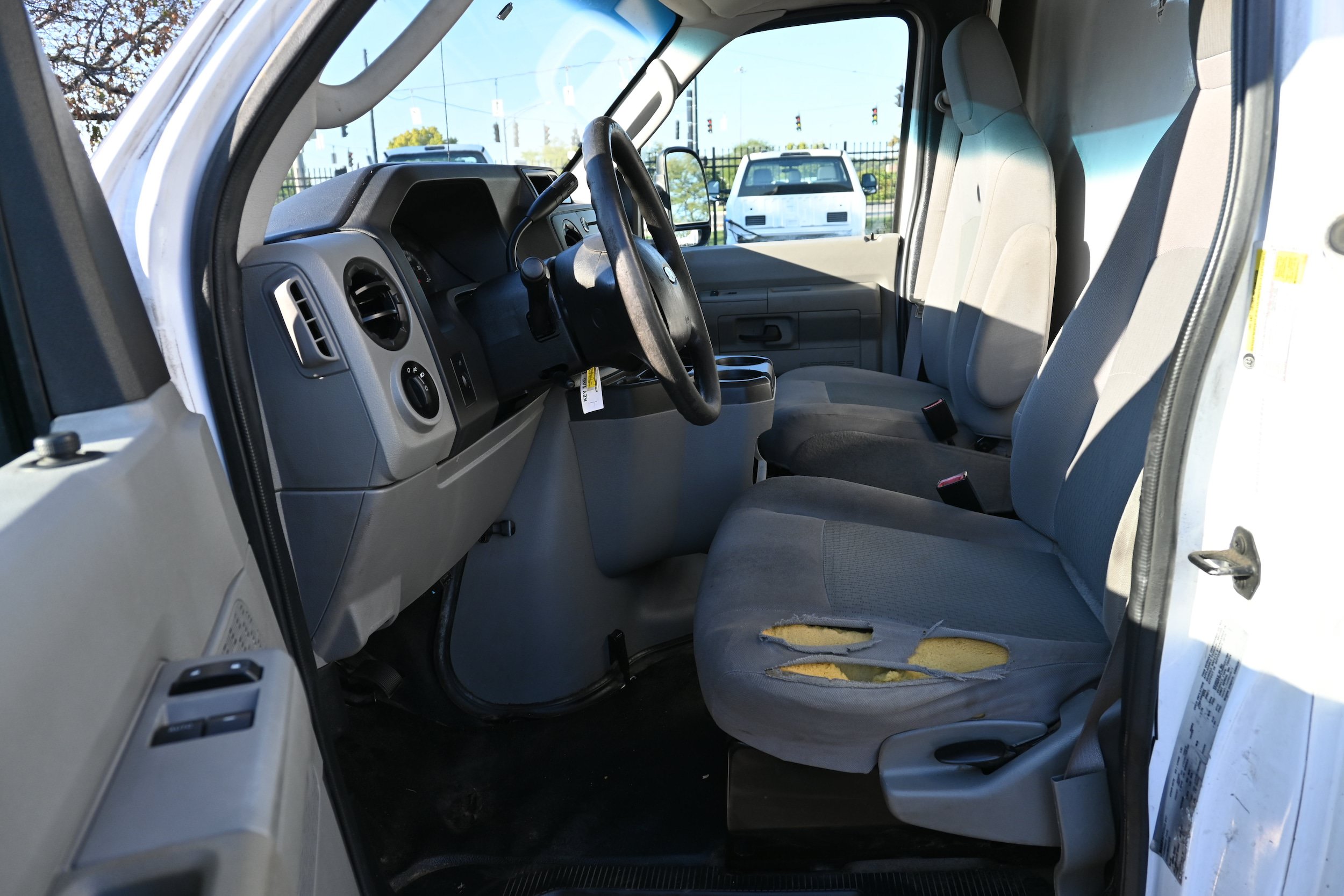Used 2016 Ford E-350 and Econoline 350 Super Duty RWD image 6
