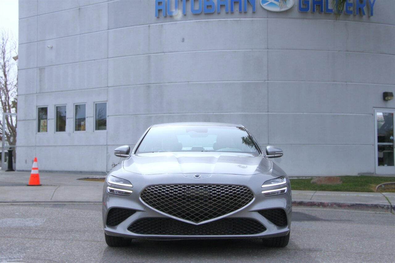 Used 2022 Genesis G70 2.0T RWD image 2