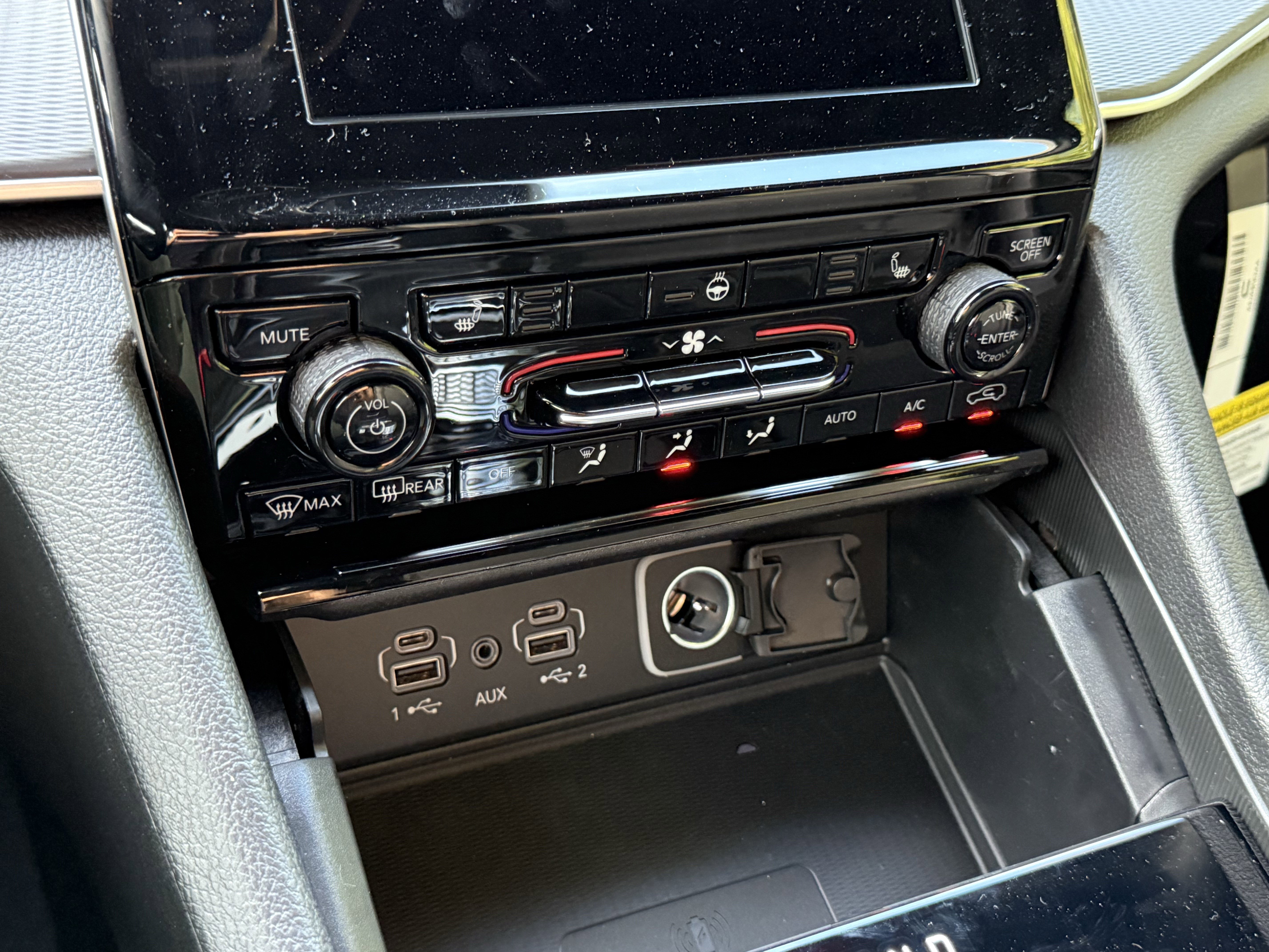 New 2025 Jeep Grand Cherokee Laredo image 23