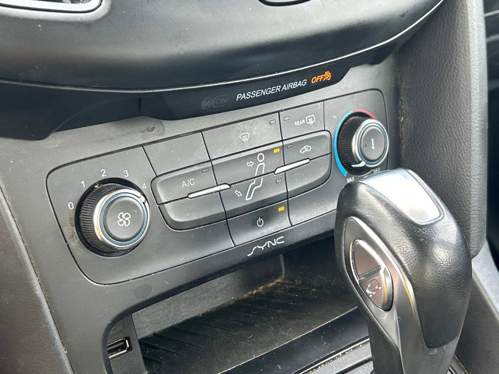 Used 2016 Ford Focus SE w/ SE Power Seat Package image 26