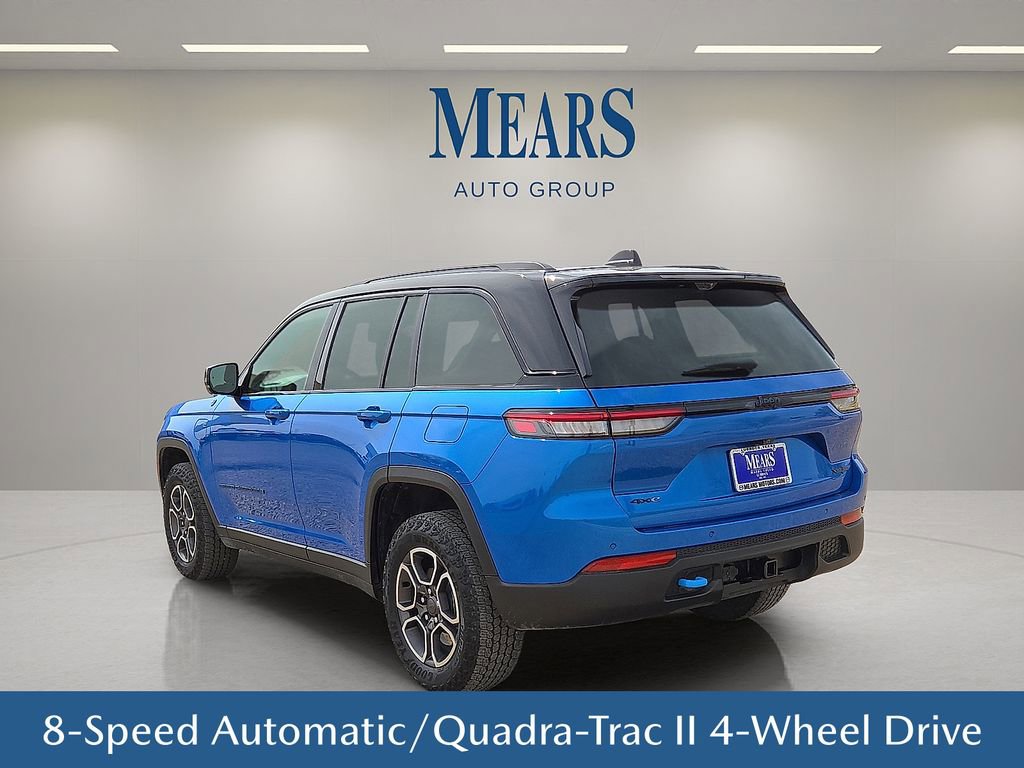 Used 2023 Jeep Grand Cherokee Trailhawk w/ Advanced Protech Group II AWD/4WD image 4