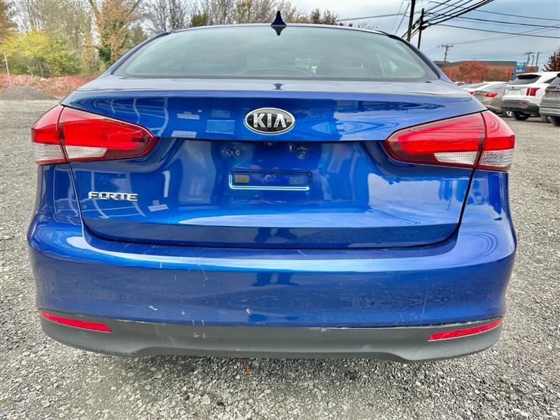 Used 2017 Kia Forte LX w/ LX Popular Package image 7
