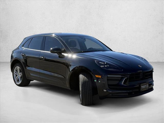 Used 2024 Porsche Macan AWD/4WD image 3