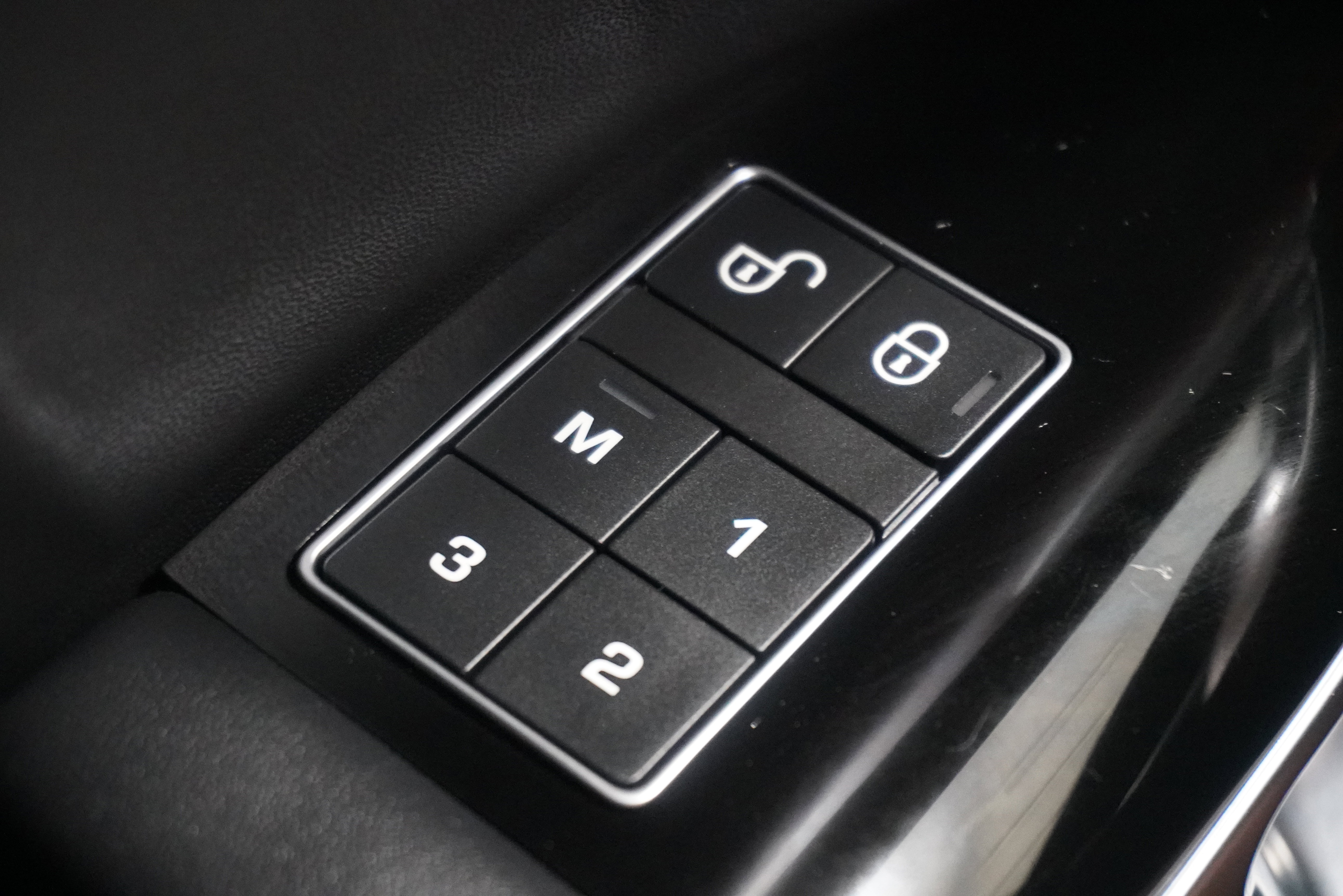 Used 2020 Land Rover Range Rover Sport Autobiography AWD/4WD image 16