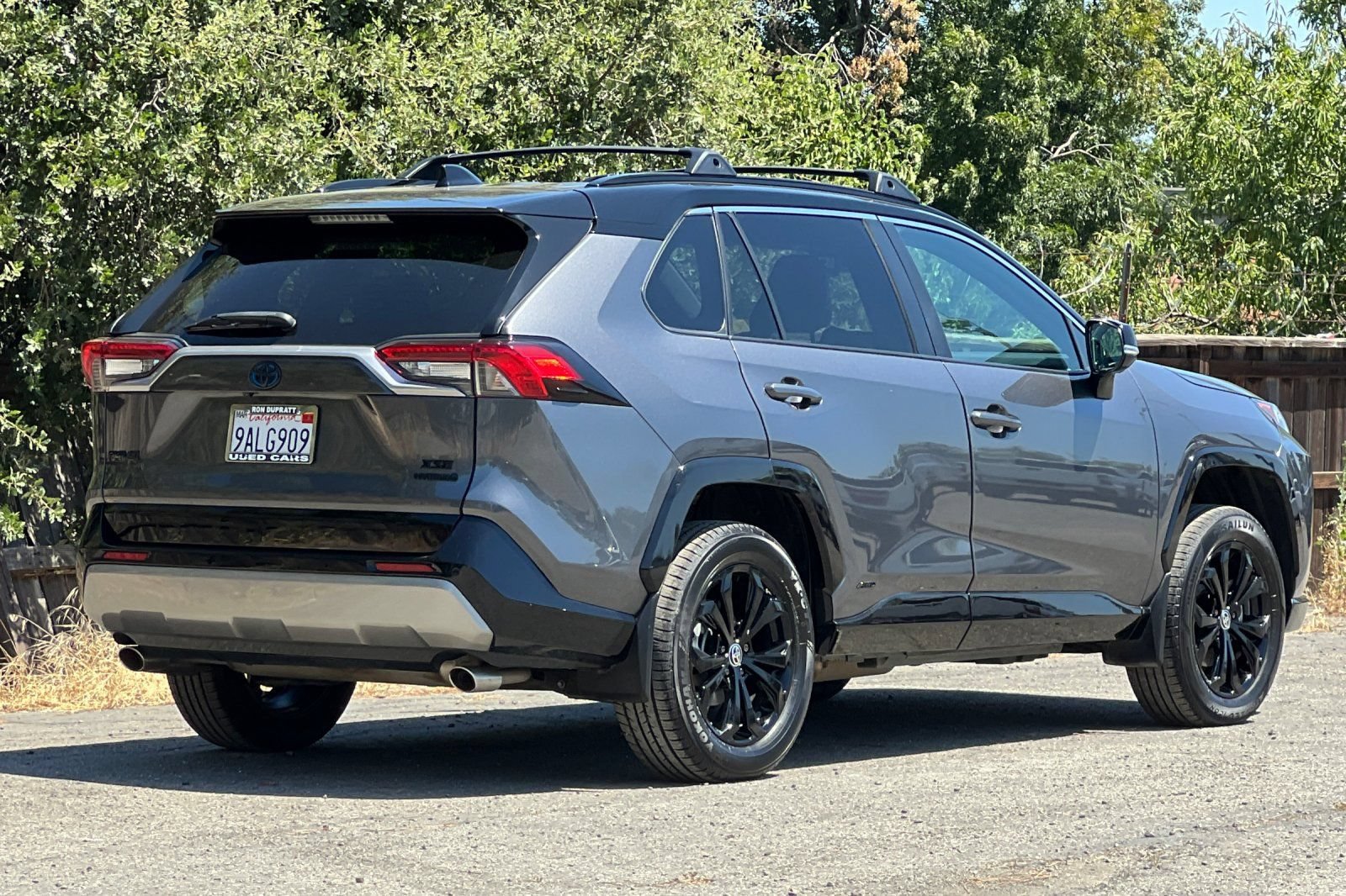 Used 2022 Toyota RAV4 XSE AWD/4WD image 4