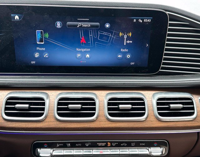 Used 2025 Mercedes-Benz GLE 450 4MATIC w/ AMG Line Exterior image 21