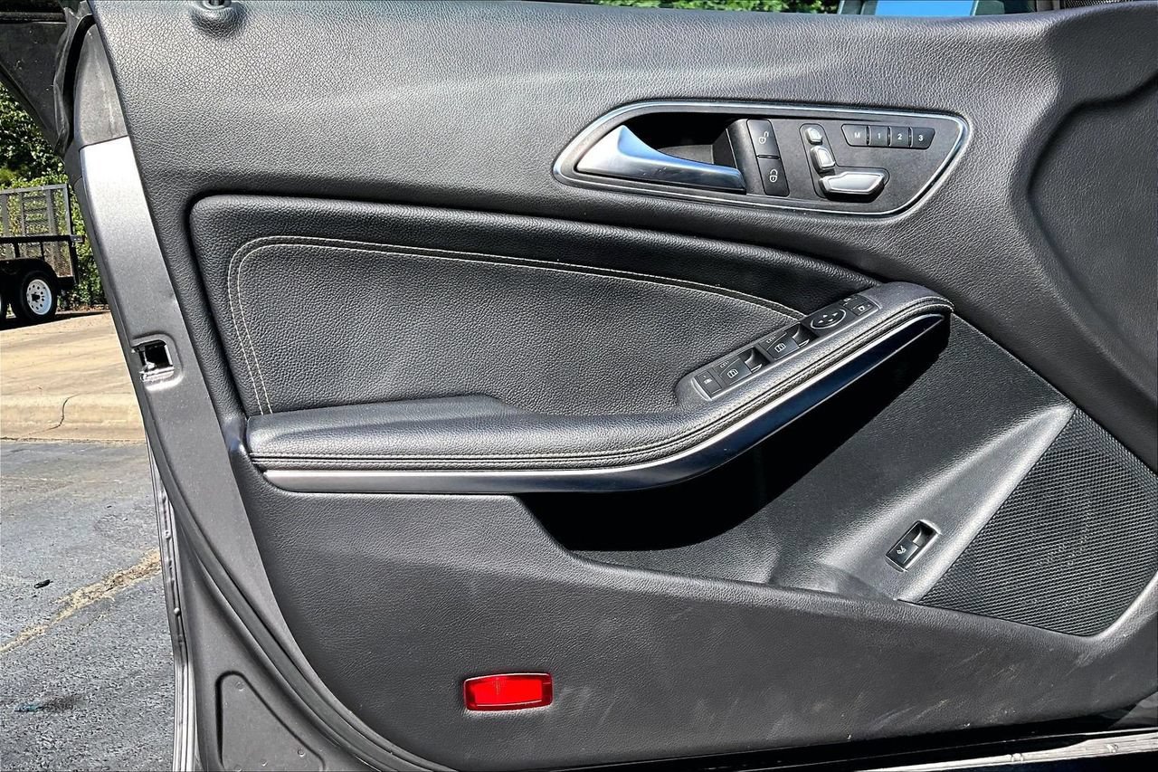 Used 2019 Mercedes-Benz CLA 250 4MATIC image 25