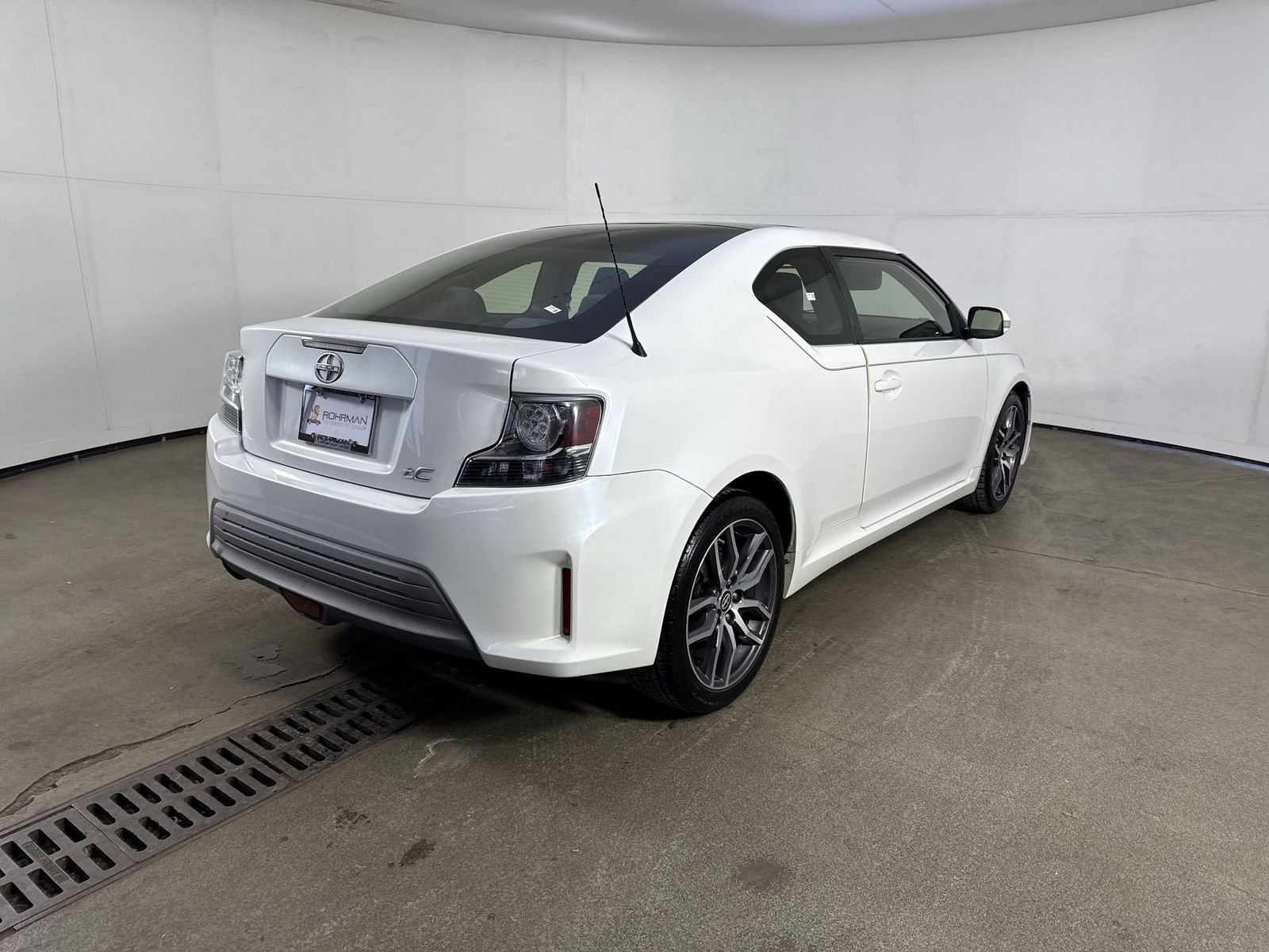 Used 2015 Scion tC image 33