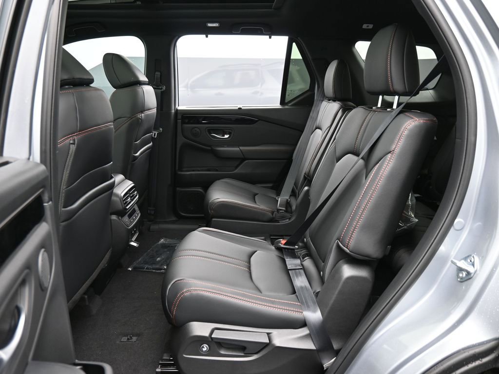 New 2026 Honda Pilot TrailSport image 36