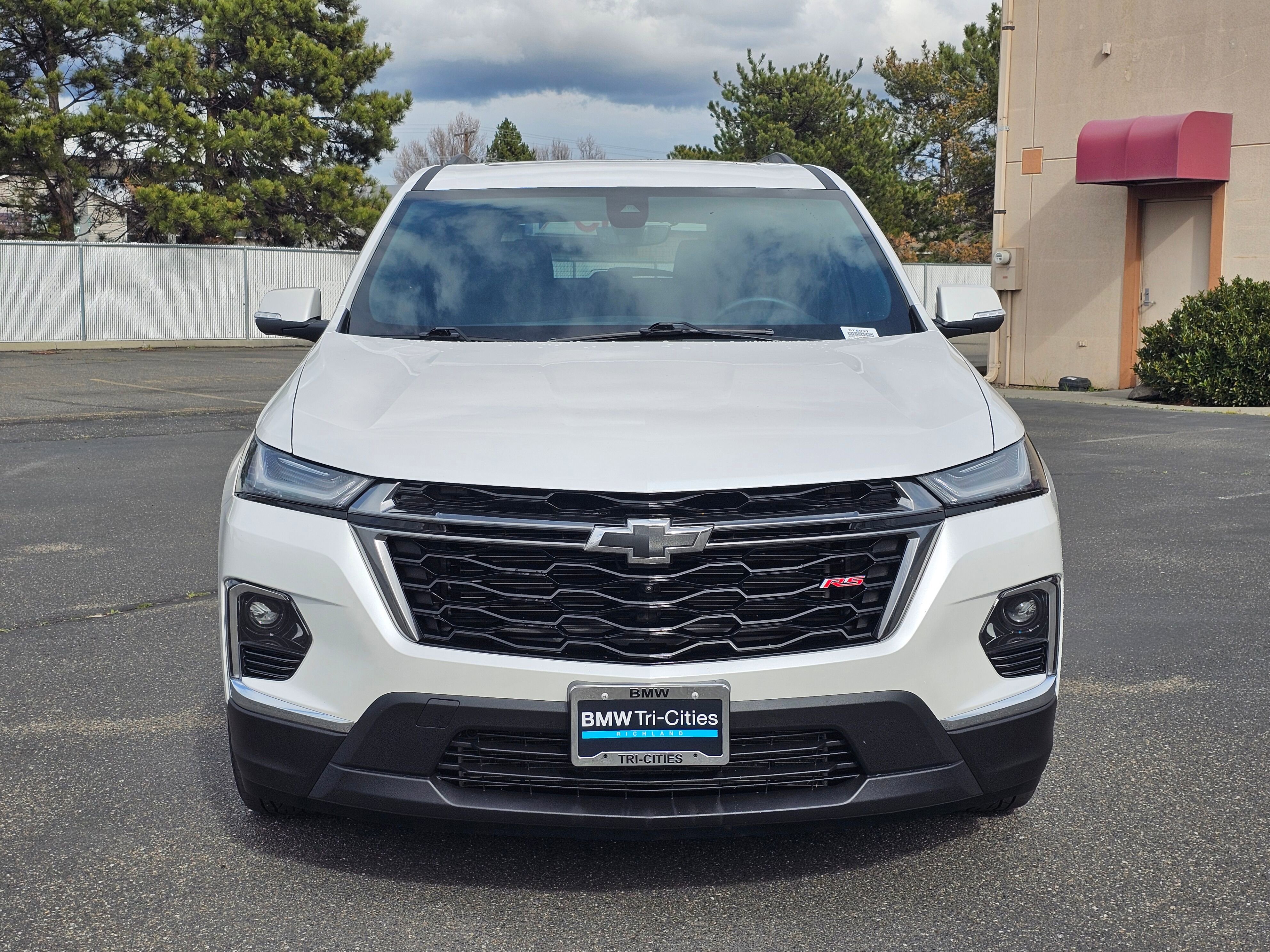 Used 2023 Chevrolet Traverse RS image 38