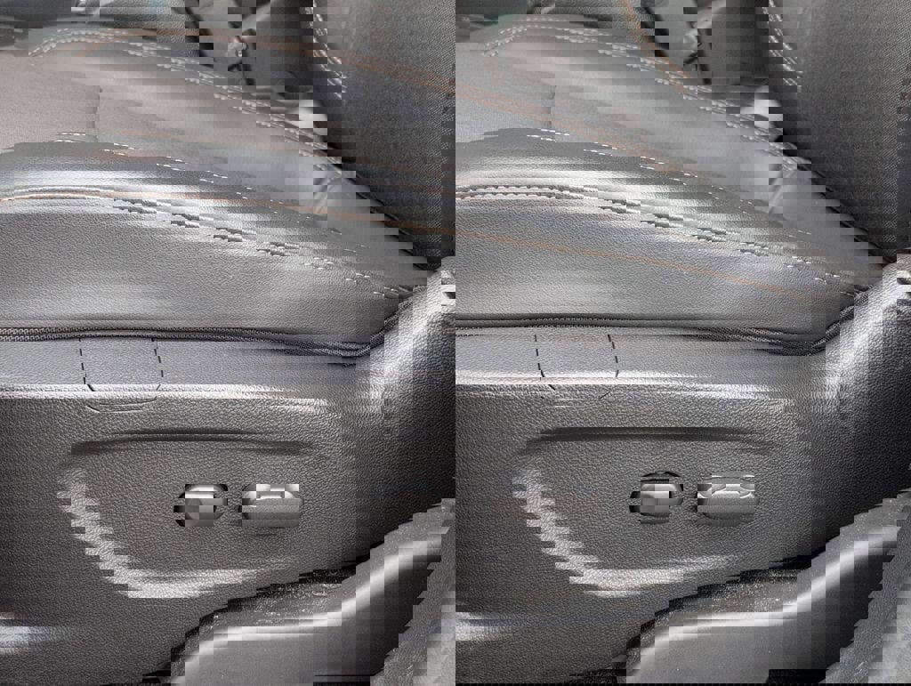 Certified 2022 Chevrolet Trax LT w/ Sport Edition image 14