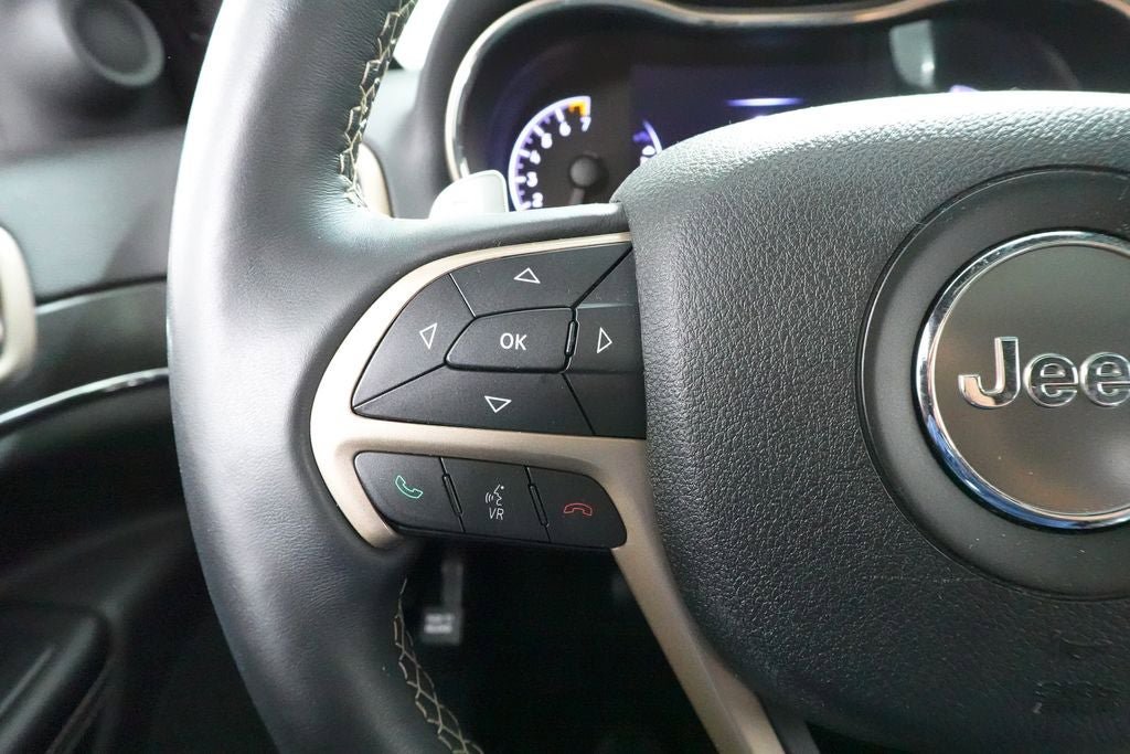 Used 2016 Jeep Grand Cherokee Limited AWD/4WD image 12