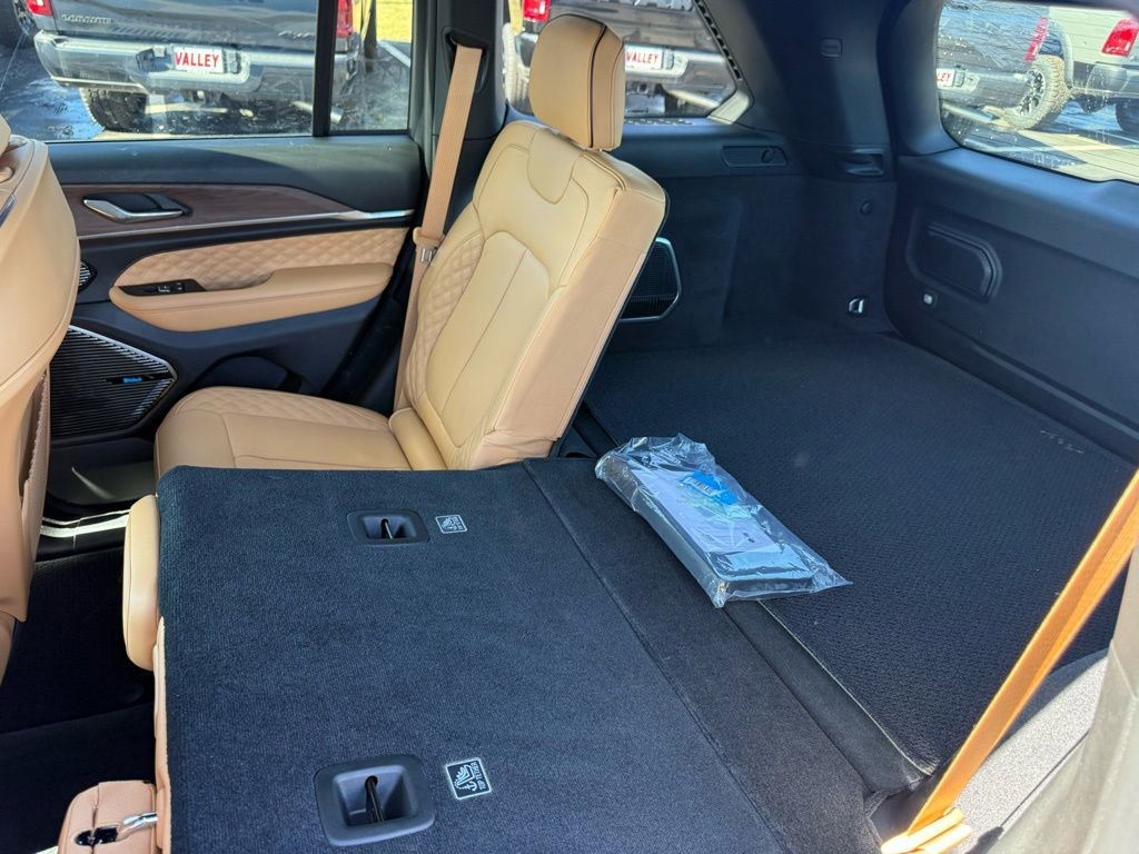 New 2025 Jeep Grand Cherokee Summit w/ High Altitude Package image 30