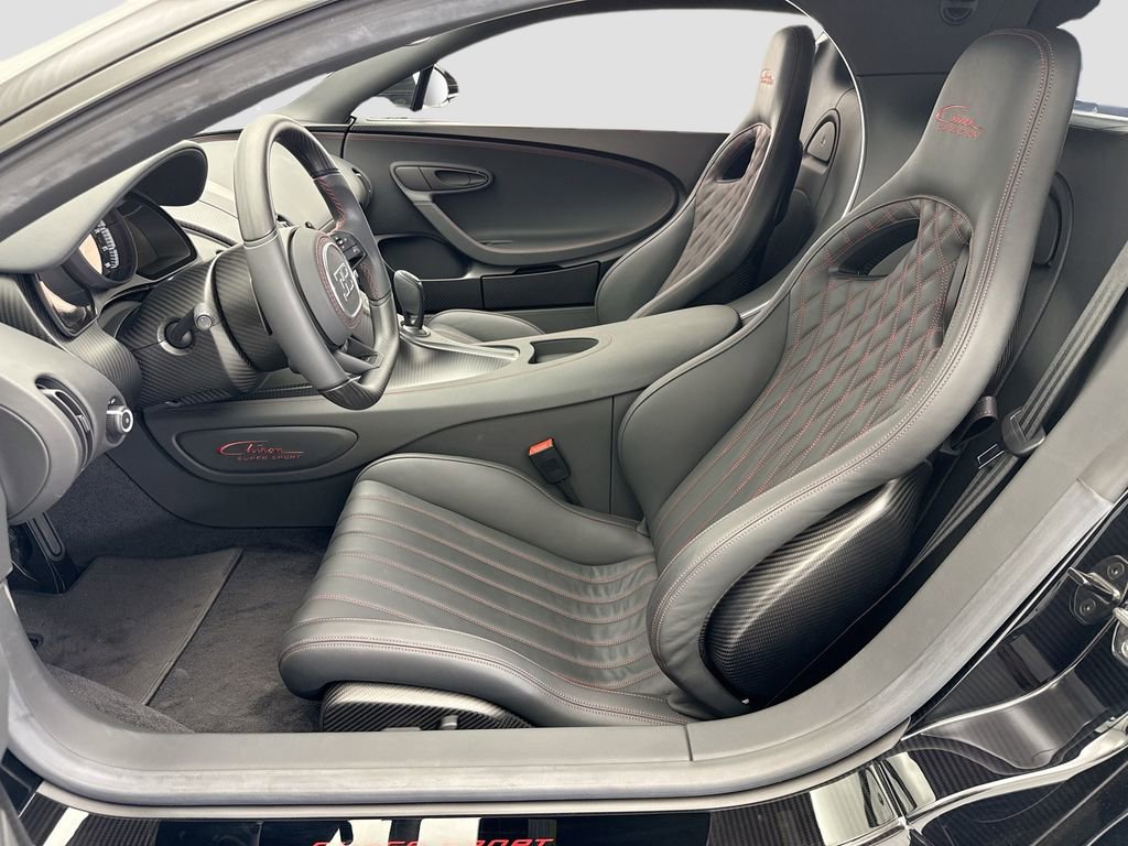 Used 2023 Bugatti Chiron Super Sport AWD/4WD image 19