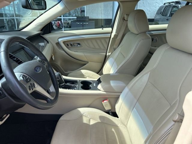 Used 2018 Ford Taurus SEL w/ Equipment Group 201A image 24