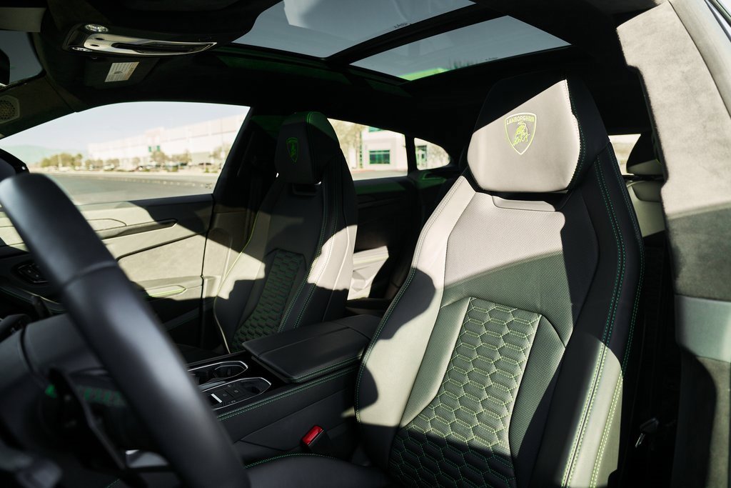 Used 2021 Lamborghini Urus image 43