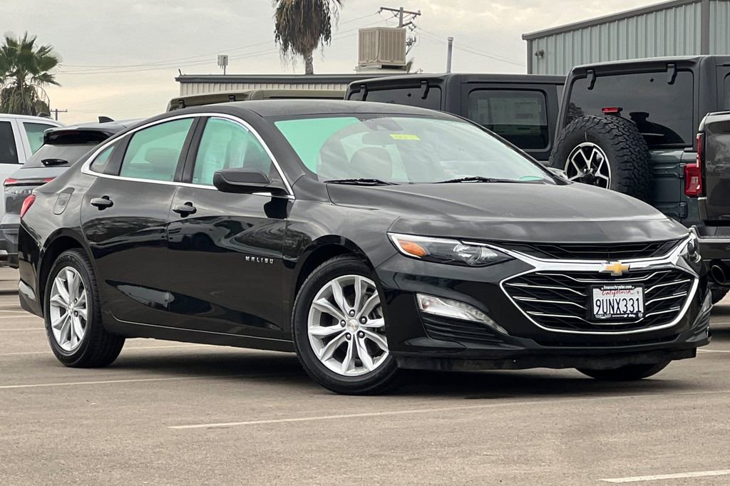 Used 2023 Chevrolet Malibu LT image 2
