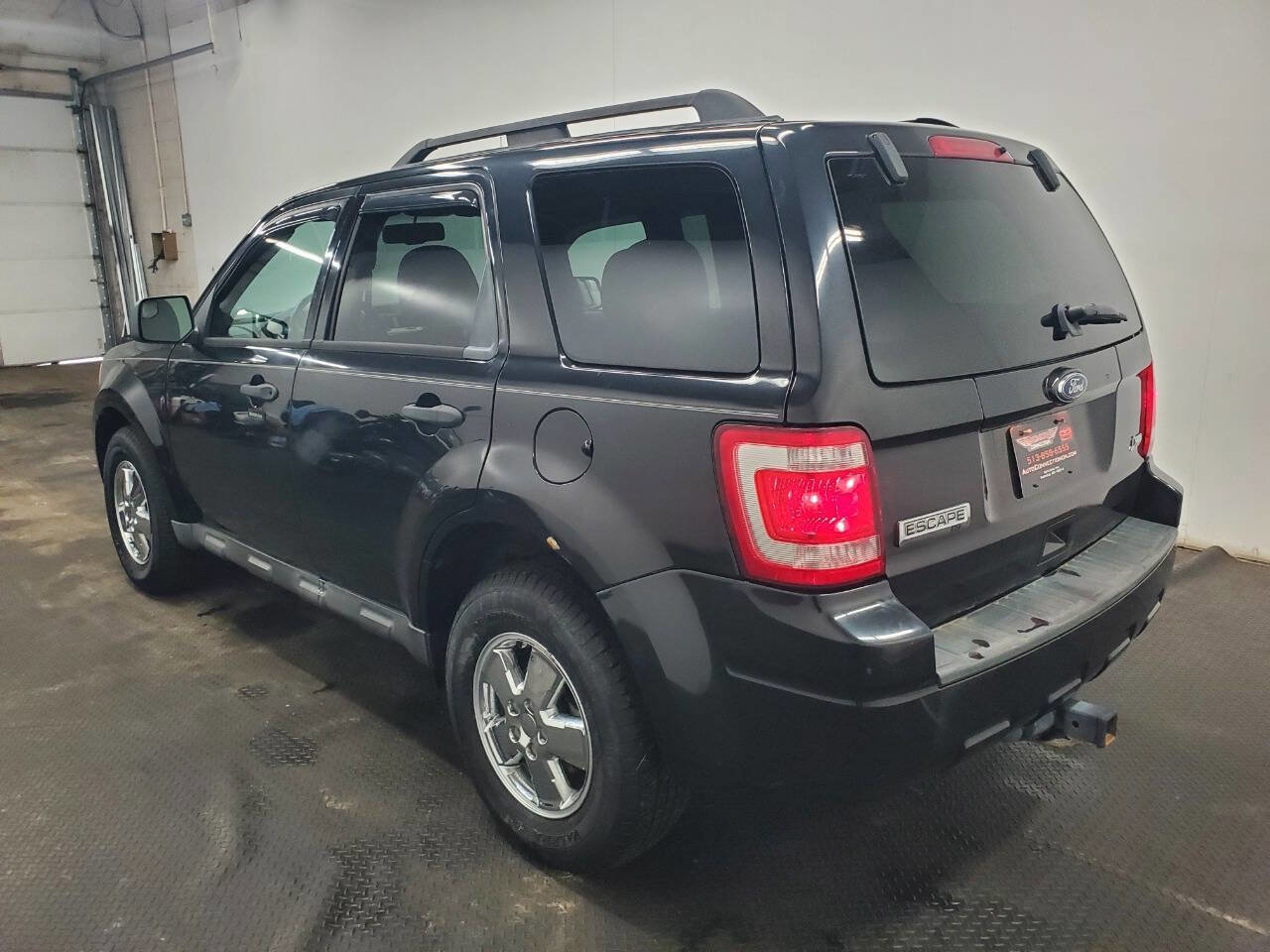 Used 2011 Ford Escape XLT image 5