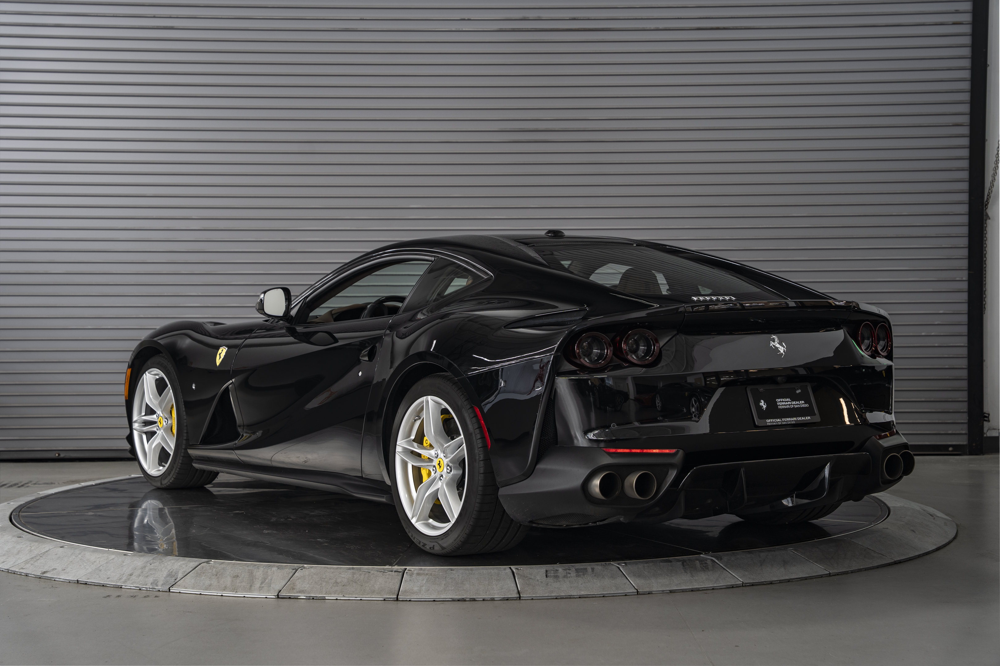 Used 2019 Ferrari 812 Superfast RWD image 3