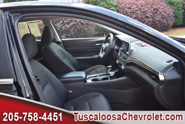 Used 2024 Nissan Altima 2.5 SV FWD image 22