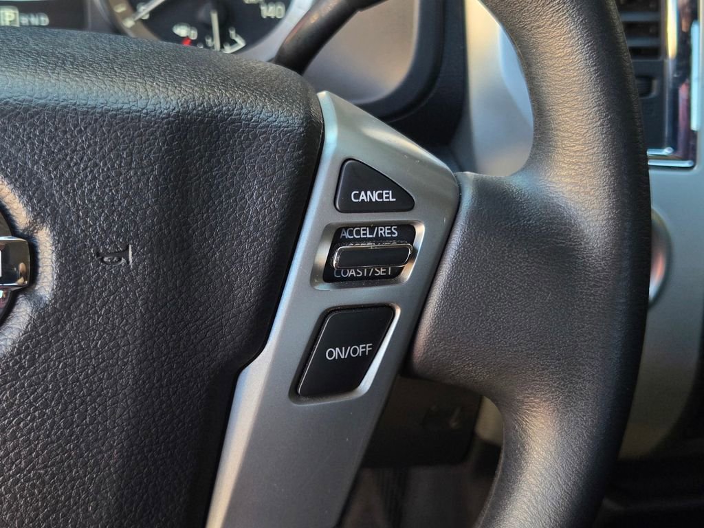 Used 2018 Nissan Titan SV image 21