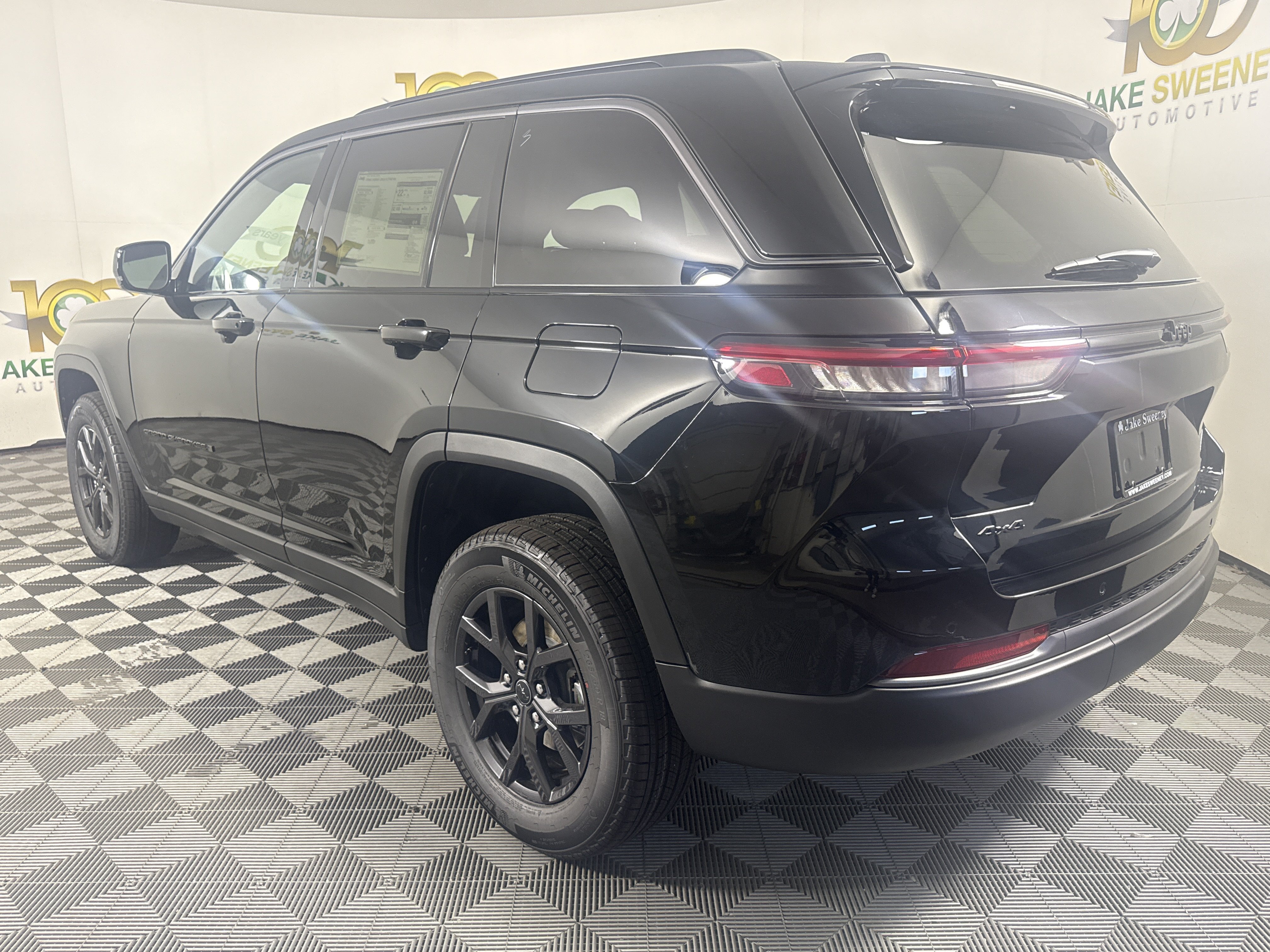 New 2027 Jeep Grand Cherokee 4WD image 6