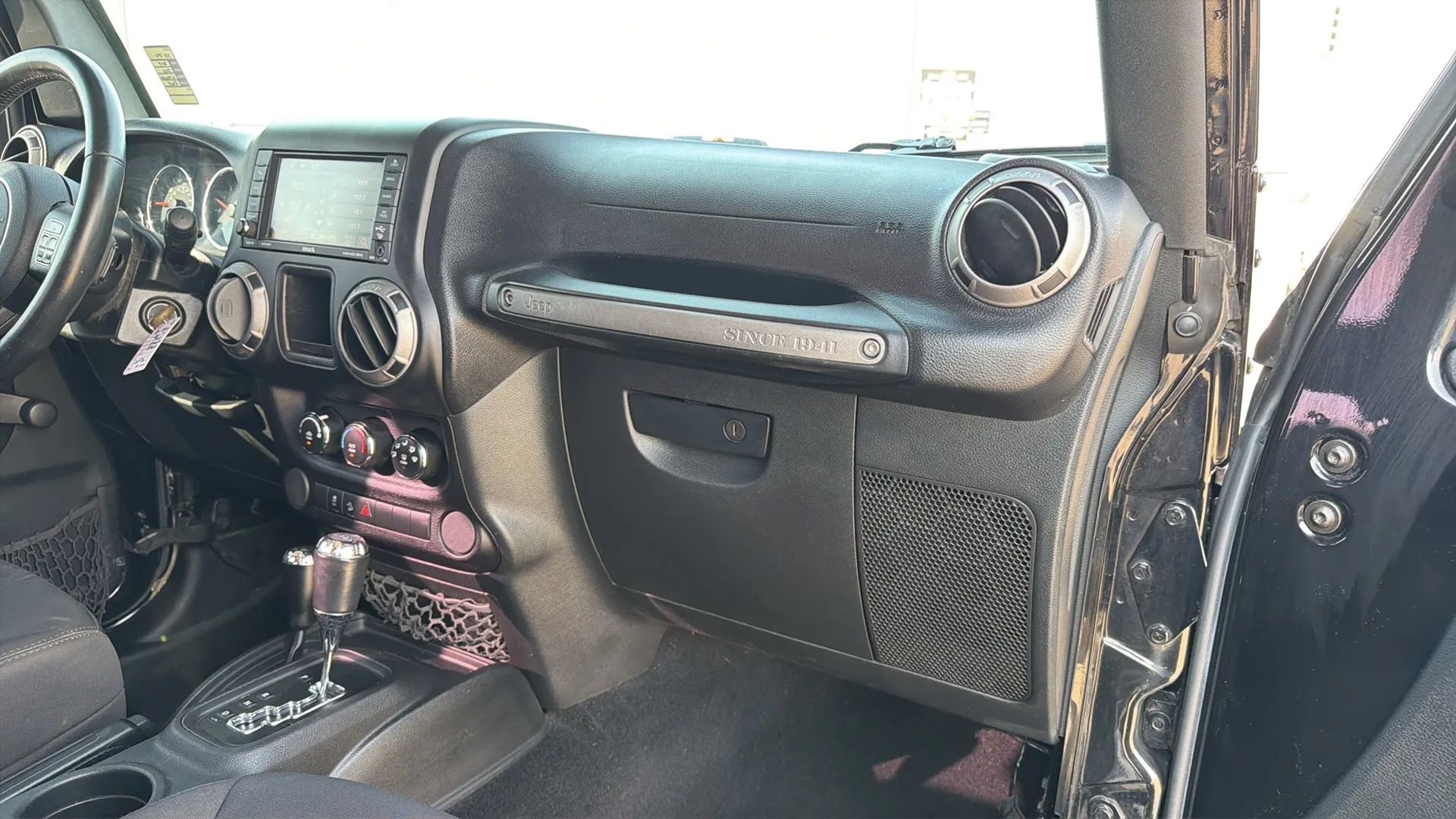 Used 2017 Jeep Wrangler Sport w/ Connectivity Group image 61