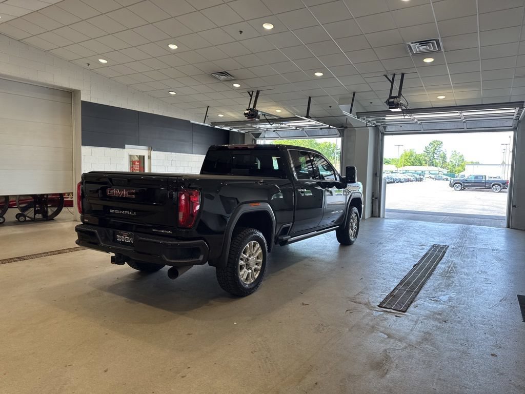 Used 2023 GMC Sierra 2500 Denali AWD/4WD image 7