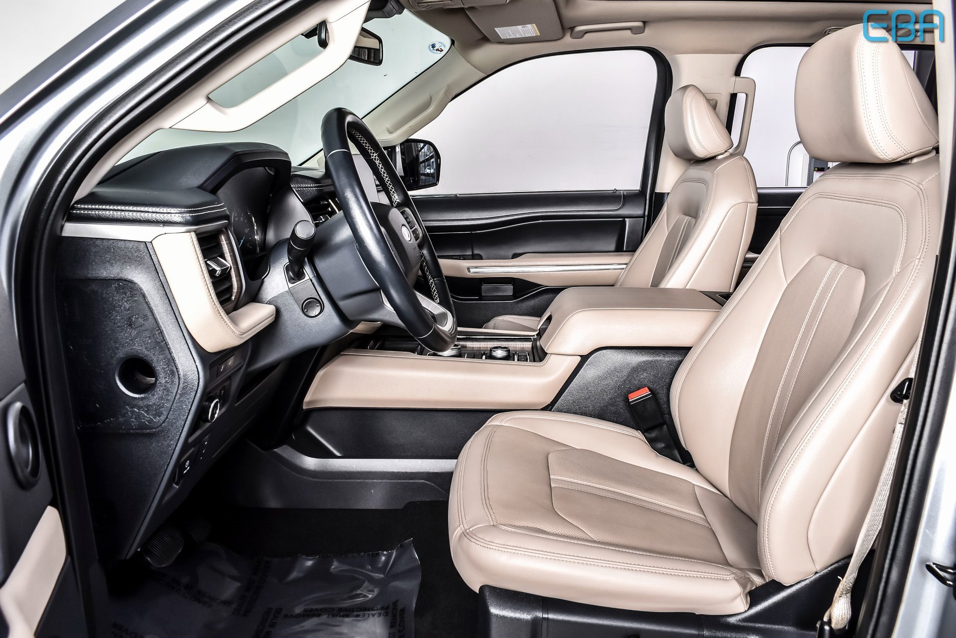 Used 2024 Ford Expedition Limited image 17