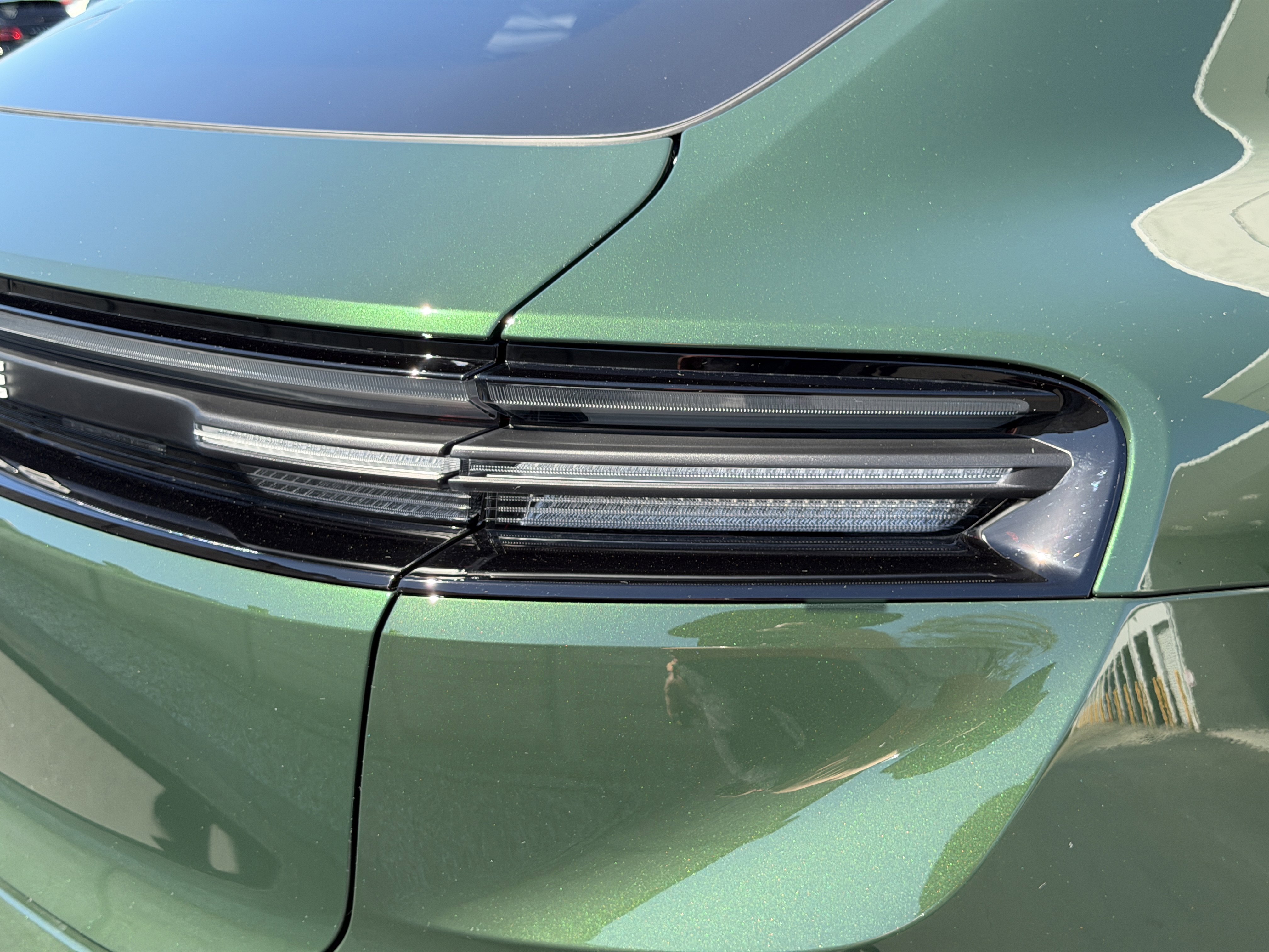 New 2026 Porsche Macan 4 Electric image 11