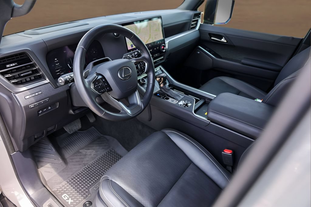 Used 2024 Lexus GX 550 AWD/4WD image 10