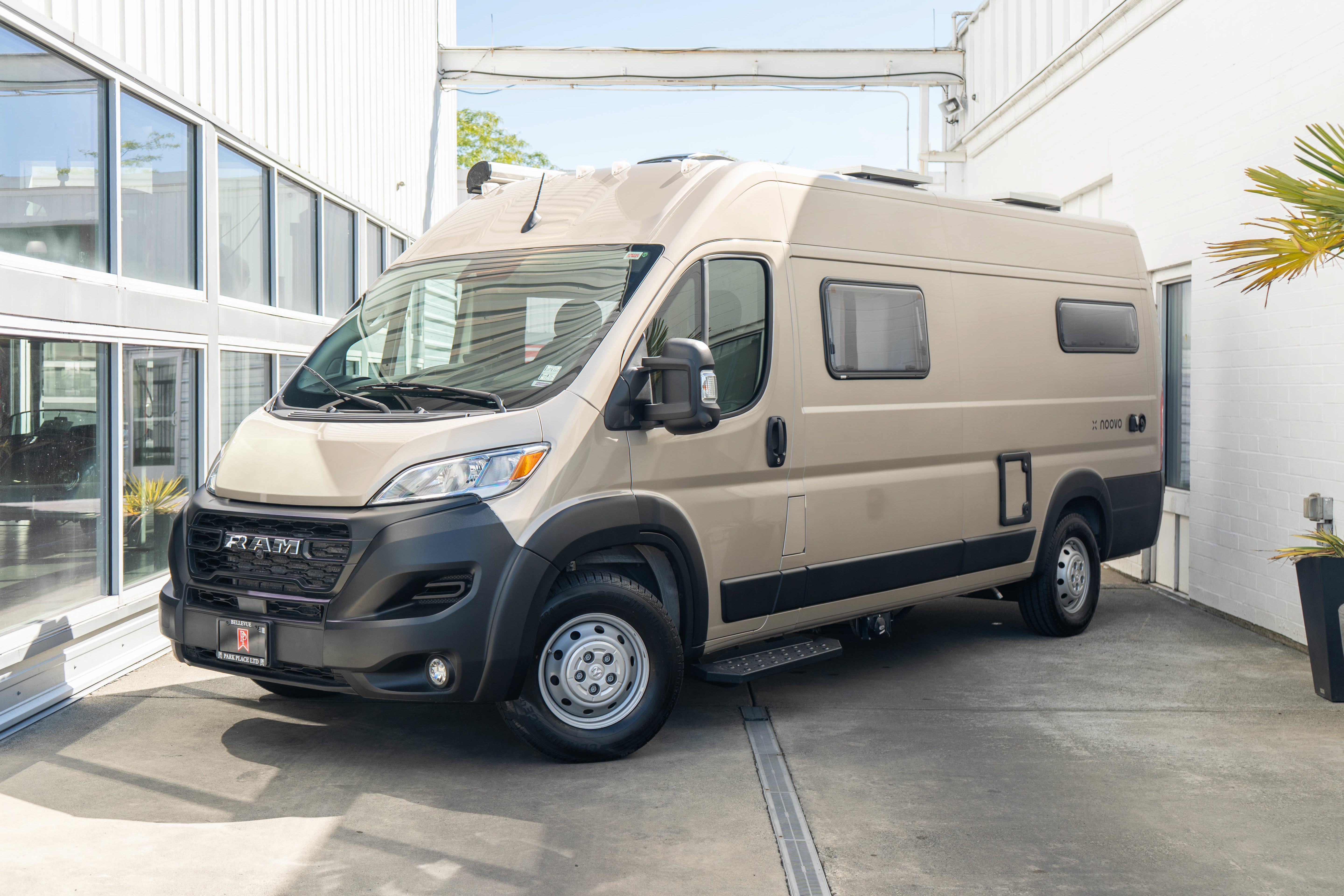Used 2023 RAM ProMaster 3500 w/ Driver Convenience Group FWD image 2