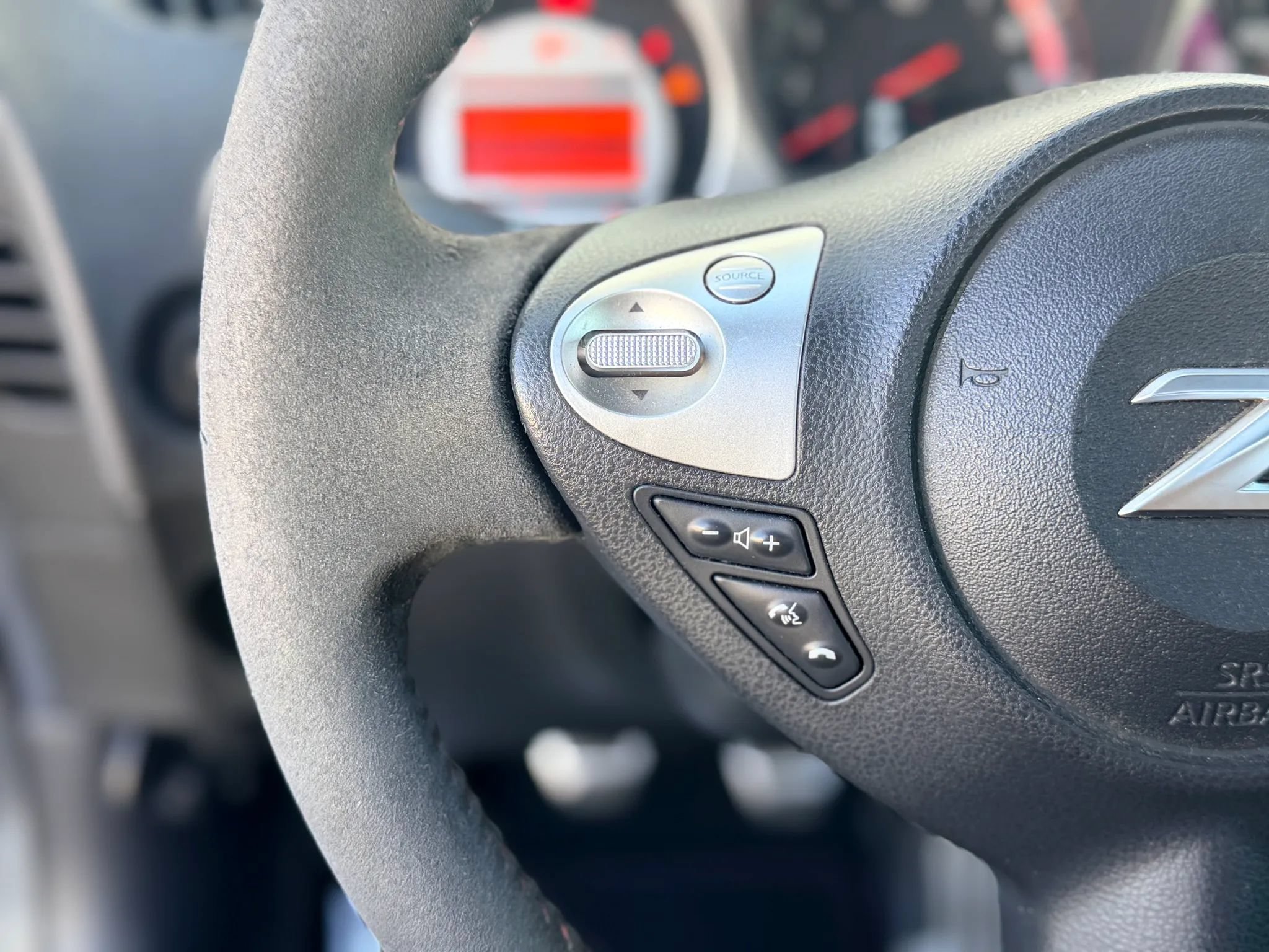 Used 2011 Nissan 370Z Touring w/ Sport Pkg RWD image 16