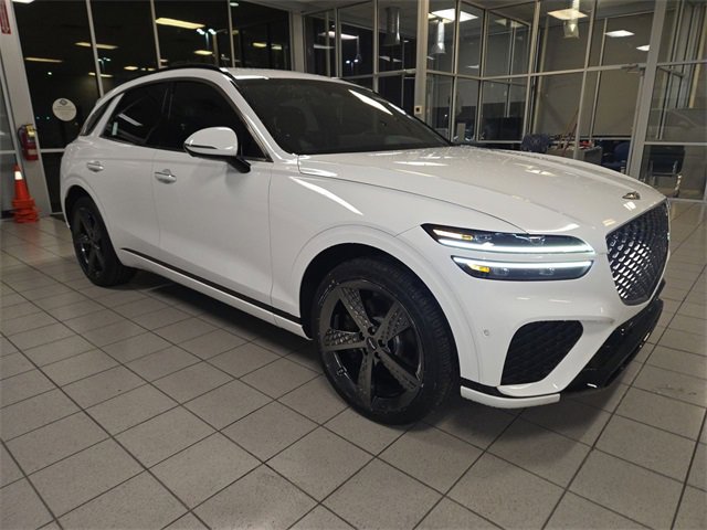 Used 2023 Genesis GV70 2.5T w/ Sport Prestige Package image 2