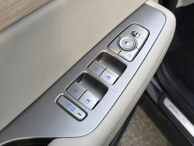 Used 2024 Hyundai Palisade Limited AWD/4WD image 25