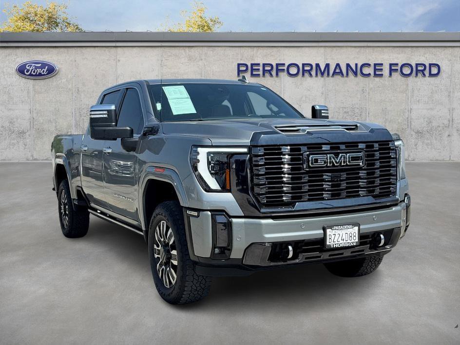 Used 2024 GMC Sierra 2500 Denali Ultimate w/ Max Trailering Package image 4