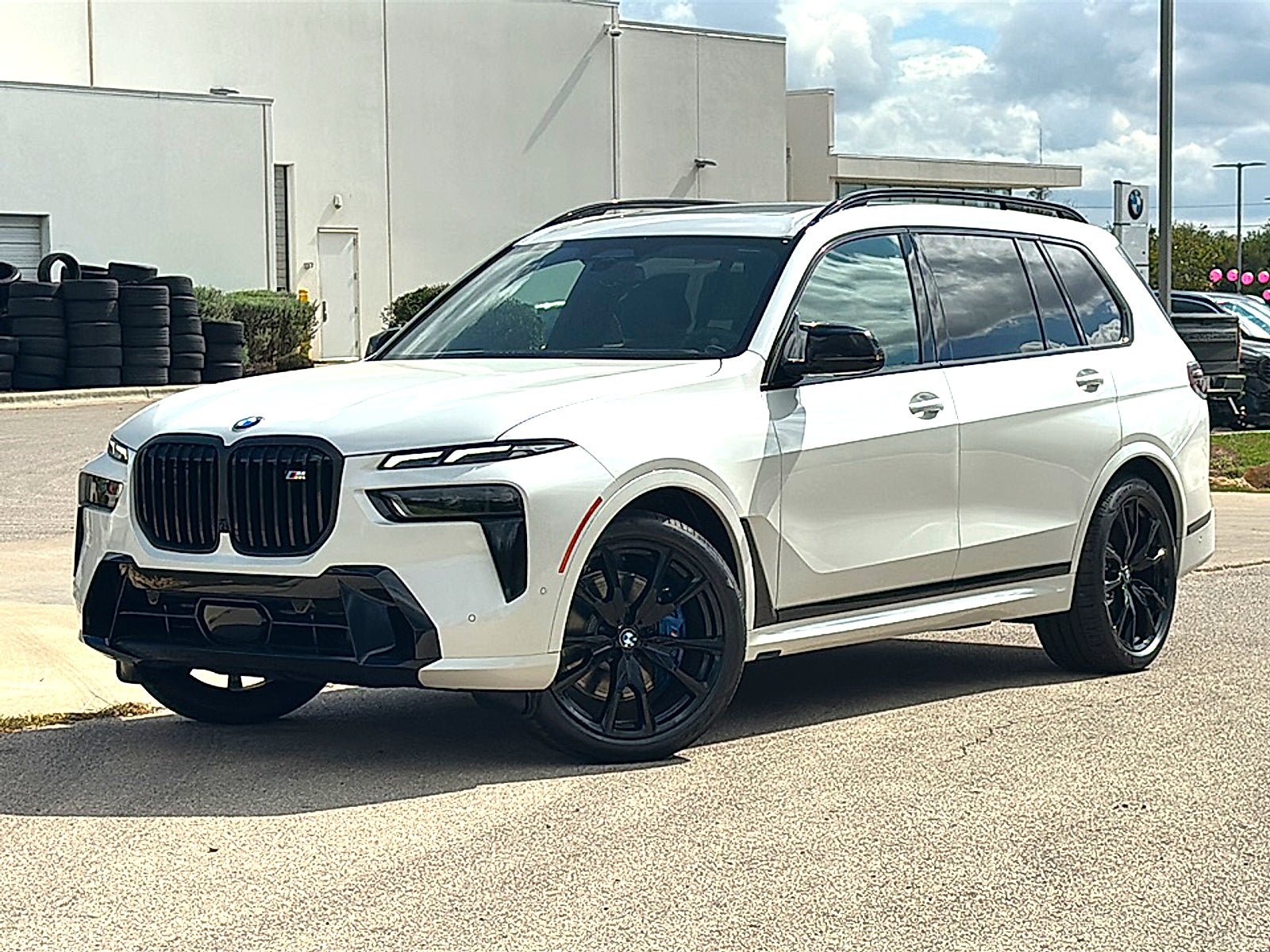 New 2027 BMW X7 M60i AWD/4WD image 2