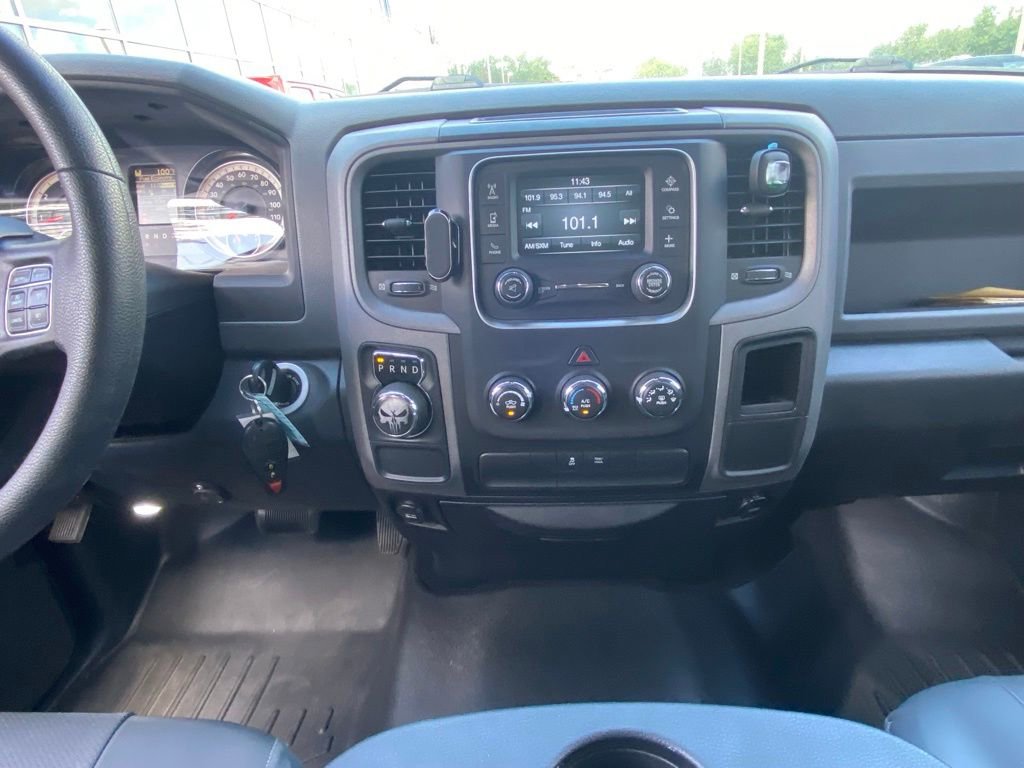 Used 2016 RAM 1500 Express RWD image 20