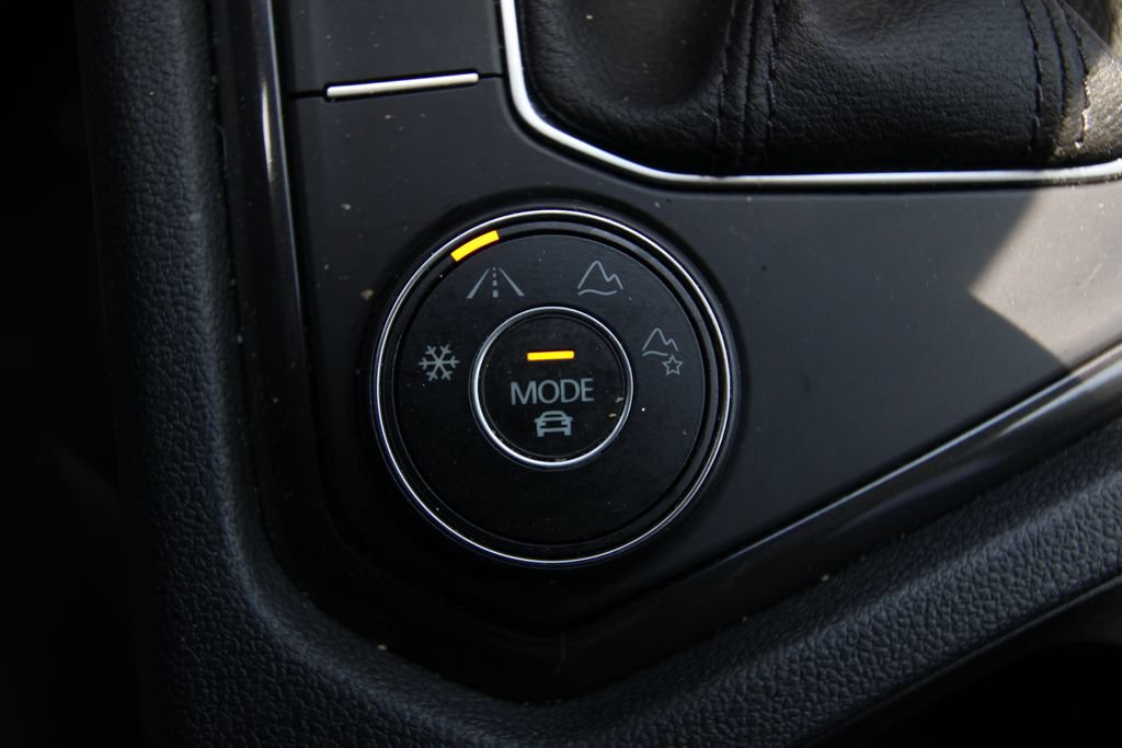Used 2024 Volkswagen Tiguan Wolfsburg Edition AWD/4WD image 26