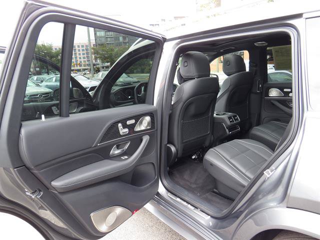 Used 2025 Mercedes-Benz GLS 450 4MATIC image 27