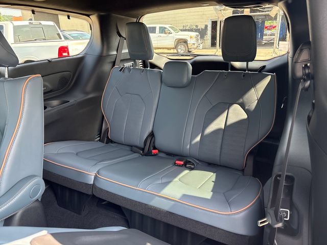 New 2027 Chrysler Pacifica Pinnacle AWD/4WD image 26