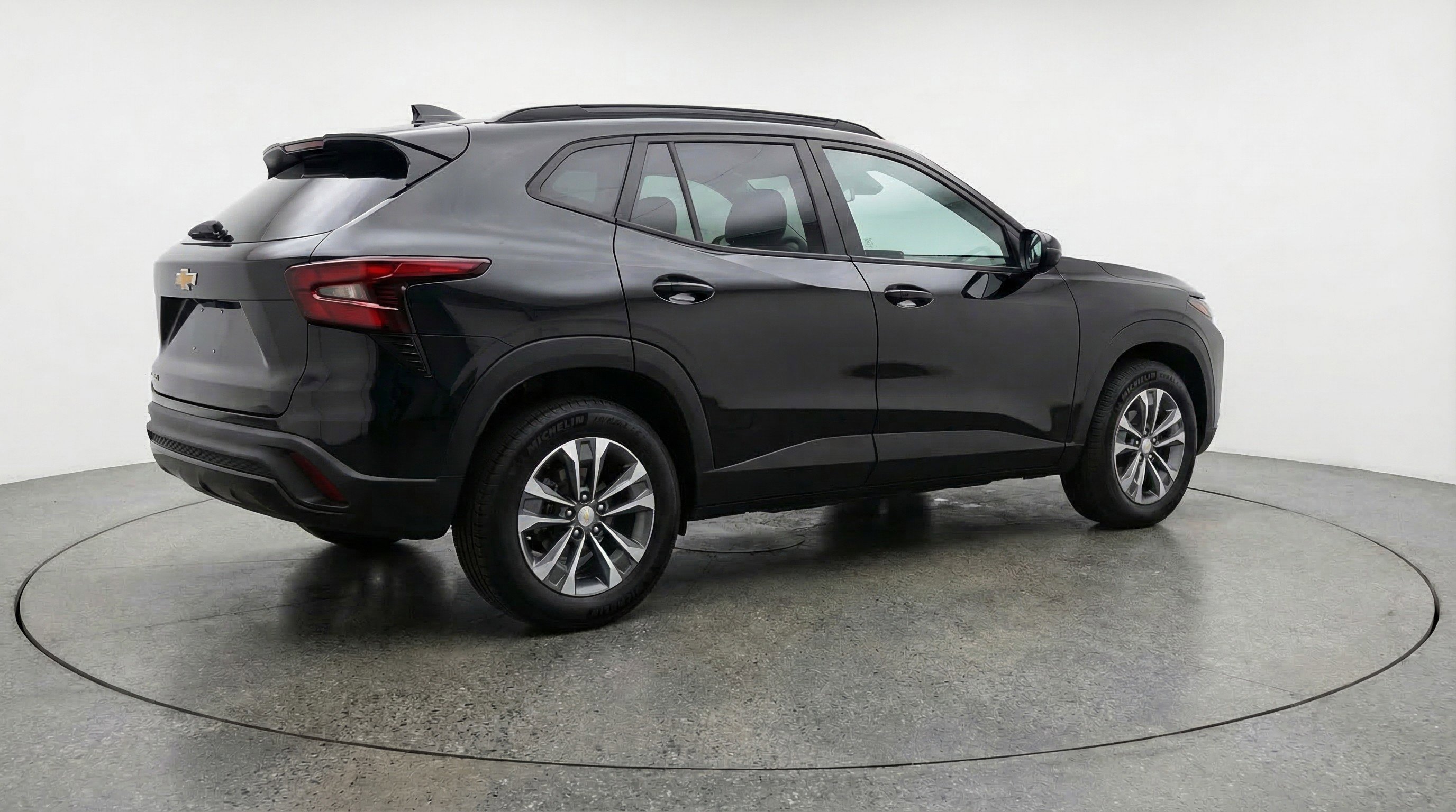 Used 2025 Chevrolet Equinox LT AWD/4WD image 9