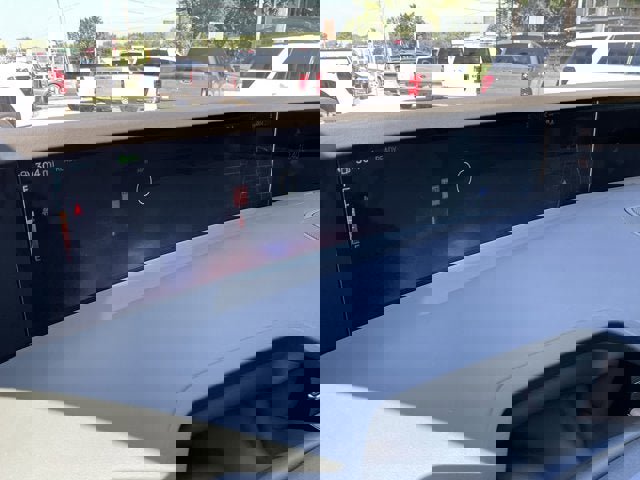 Used 2024 Lincoln Nautilus Reserve w/ Equipment Group 202A image 18