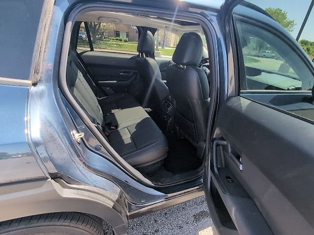 Used 2025 MAZDA CX-50 AWD 2.5 Hybrid w/ Premium Pkg image 4