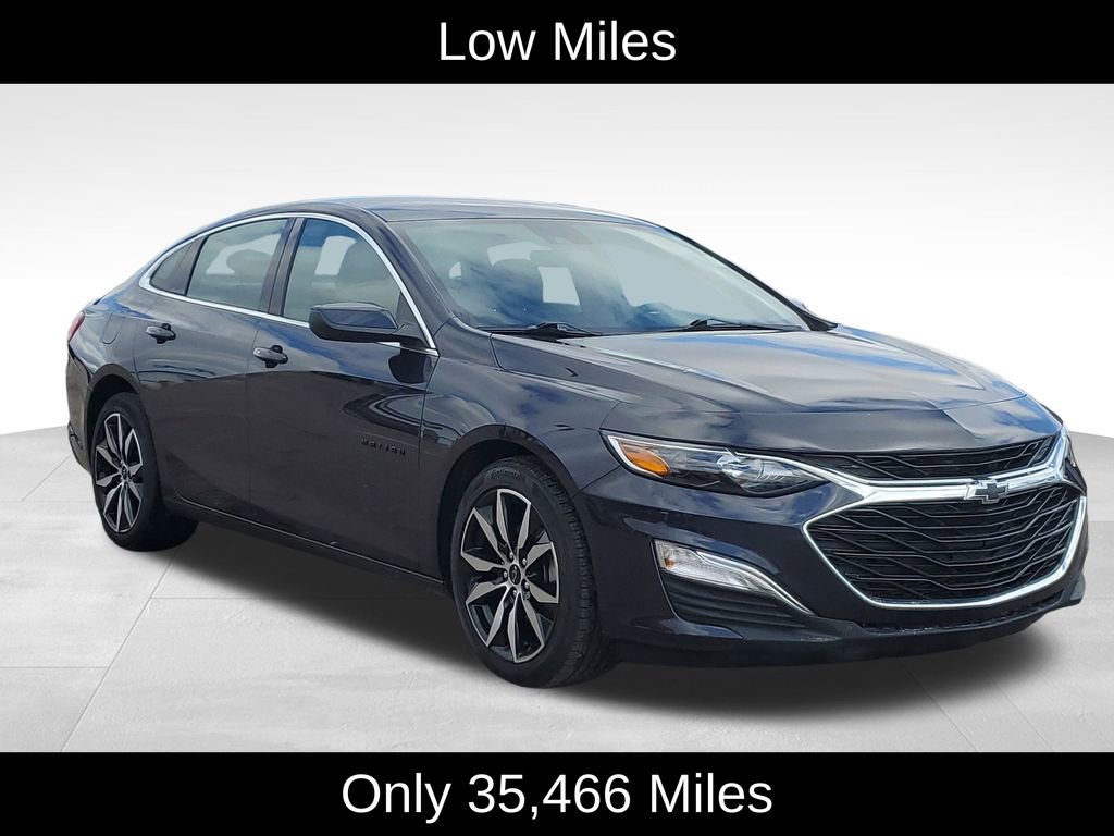 Used 2023 Chevrolet Malibu RS w/ Driver Confidence Package image 2