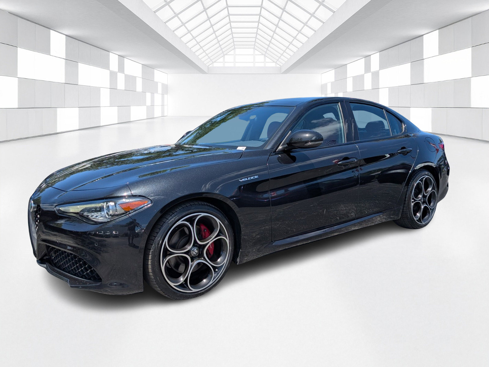 Used 2023 Alfa Romeo Giulia Veloce image 3