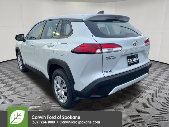 Used 2024 Toyota Corolla Cross L image 13