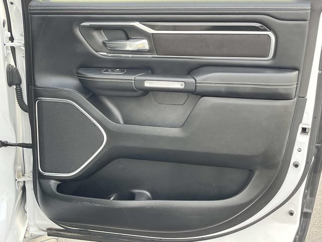 Used 2022 RAM 1500 Laramie AWD/4WD image 18